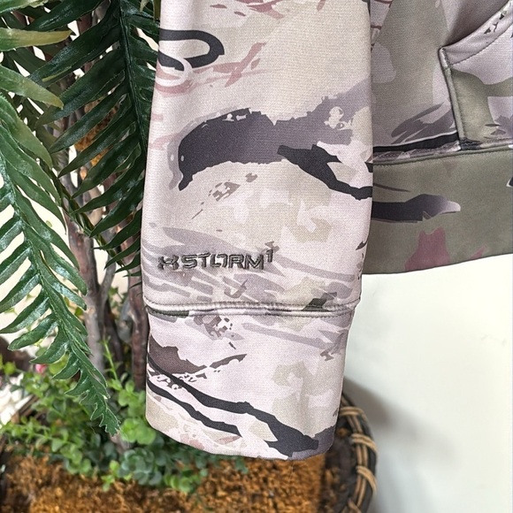 Under Armour Storm Camouflage Hoodie Embroidered Logo Fleece Lined Hunting - Picture 3 of 15